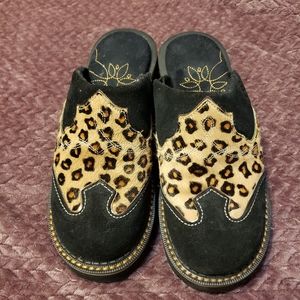 Western Animal Print Slides